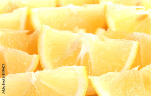 Freshly sliced lemons closeup