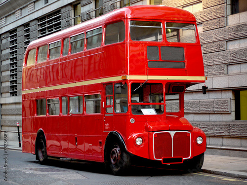 Fotografie London bus, traditional red