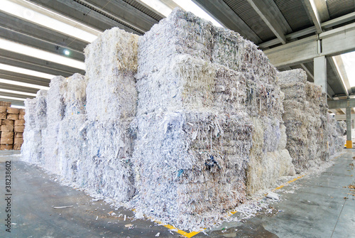 Recycling of waste paper