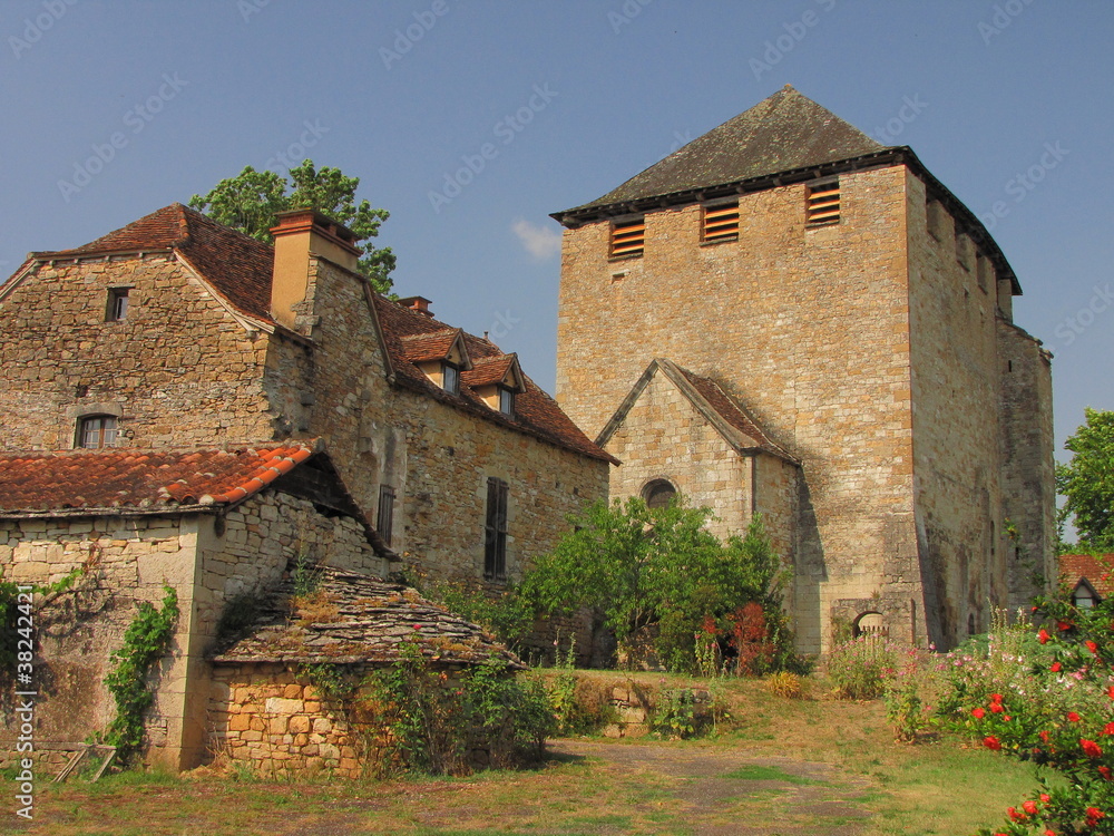 Eglise fortifiée ; Saint-Pierre-Toirac ; Lot ; Haut-Quercy