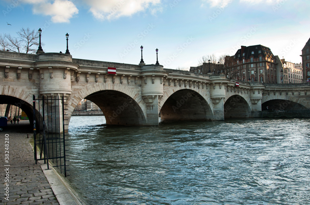 Pont neuf à Paris