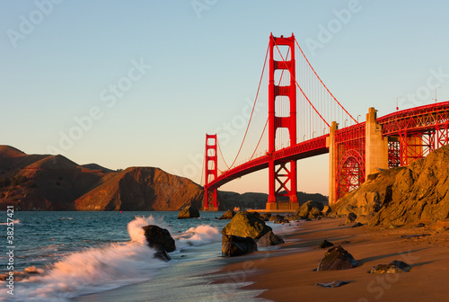 Fotografie, Obraz Golden Gate Bridge in San Francisco at sunset