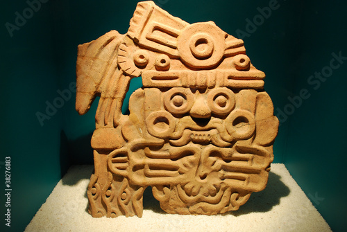 Statue maya photo