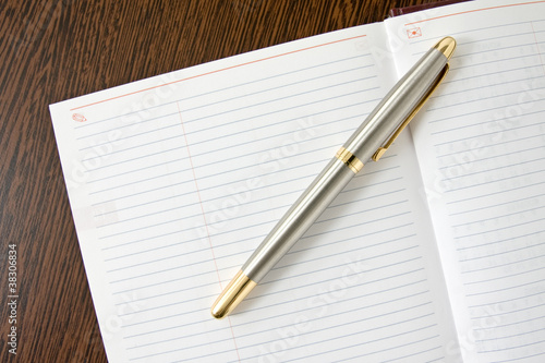 Wallpaper Mural pen and notebook Torontodigital.ca