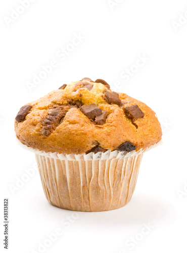 Photo Chocolate chip muffin  isolated on white