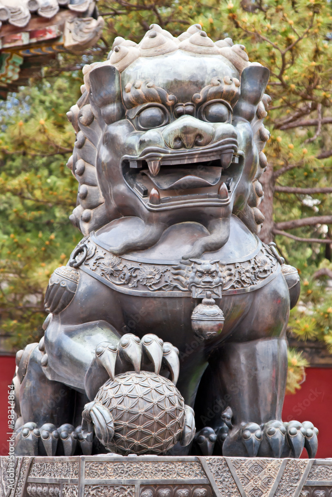 Chinese guardian lion