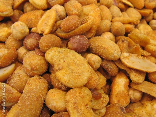 Spicy nuts, frutos secos picantes.