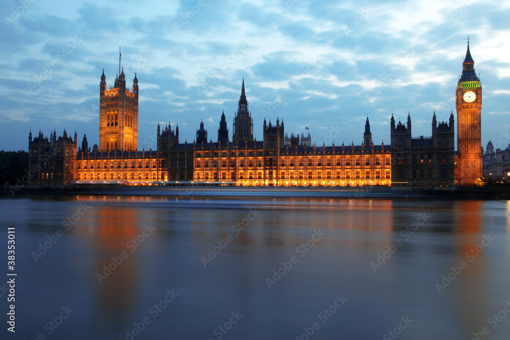 Big Ben and Houses of Parliament at night, London, UK