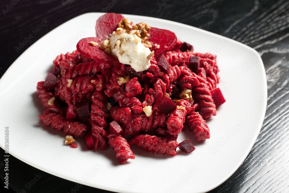 Pasta with Red Beets, Gorgonzola Cheese and Walnuts Pasta with Red Beets, Gorgonzola Cheese and Walnuts