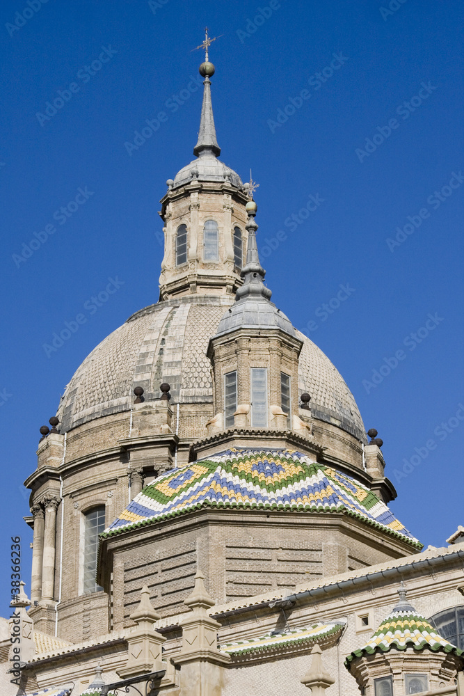 cupola della basilica del pilar a saragozza