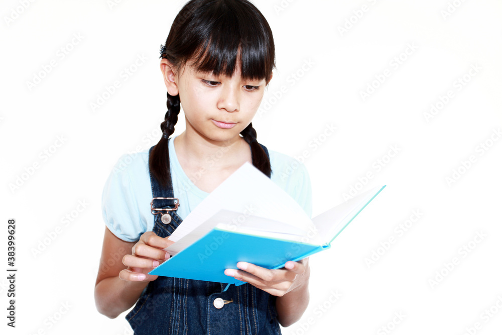 受験勉強を頑張る女の子 受験勉強を頑張る女の子