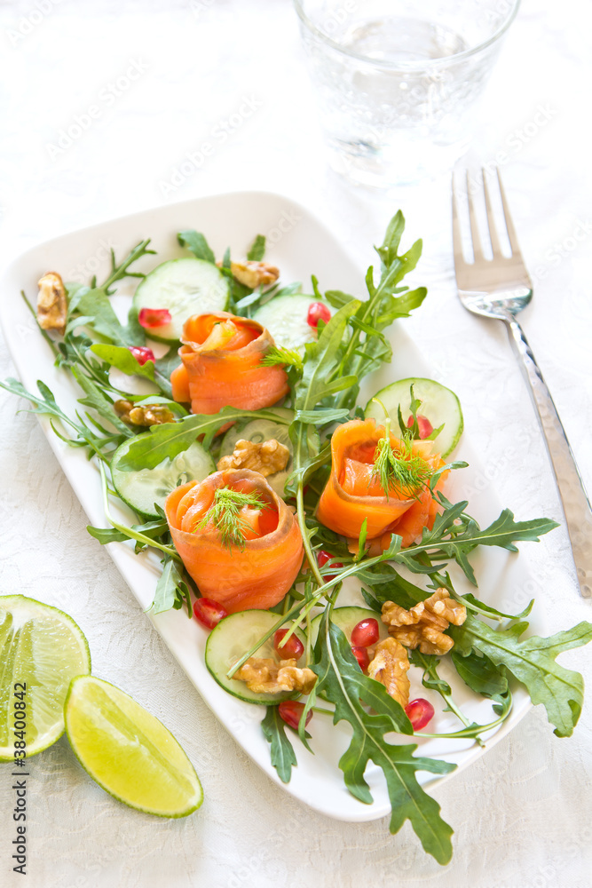 Smoked salmon with pomegranate and walnut salad Smoked salmon with pomegranate and walnut salad