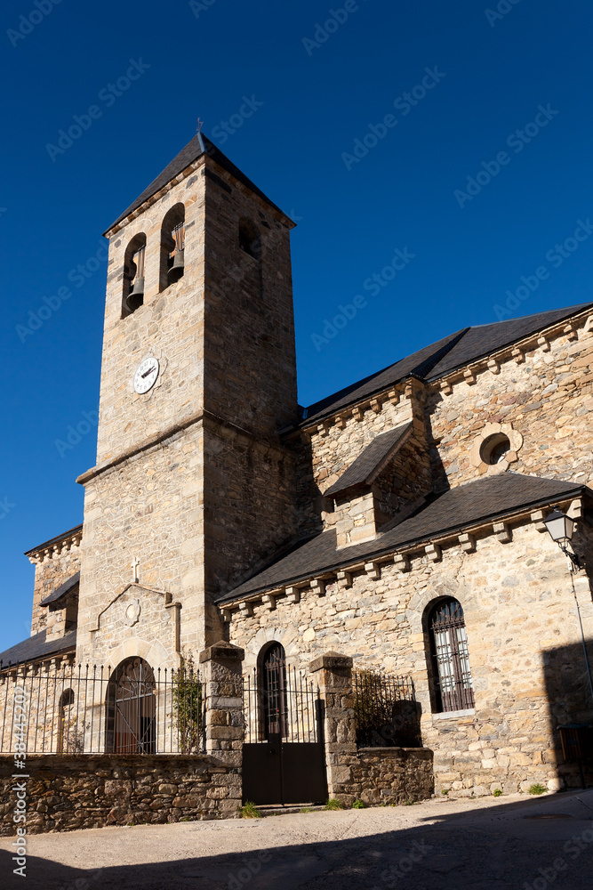 Iglesia de Lanuza, Sallent de Gallego, Valle de Tena, Huesca, Ar