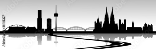 Skyline Köln mit Autobahn