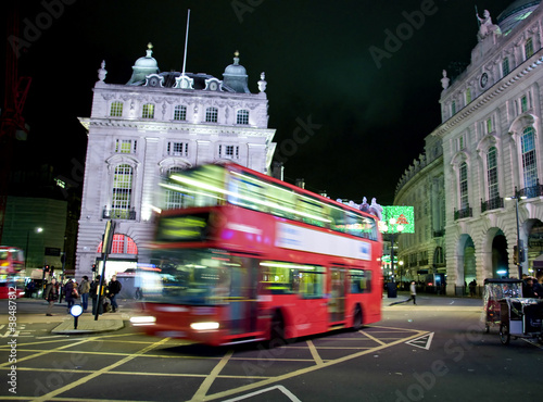 Picadilly circus de nuit - Londres (UK) photo