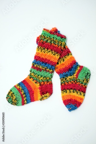 farbenfroh gestrickte bunte Socken für baby freigest