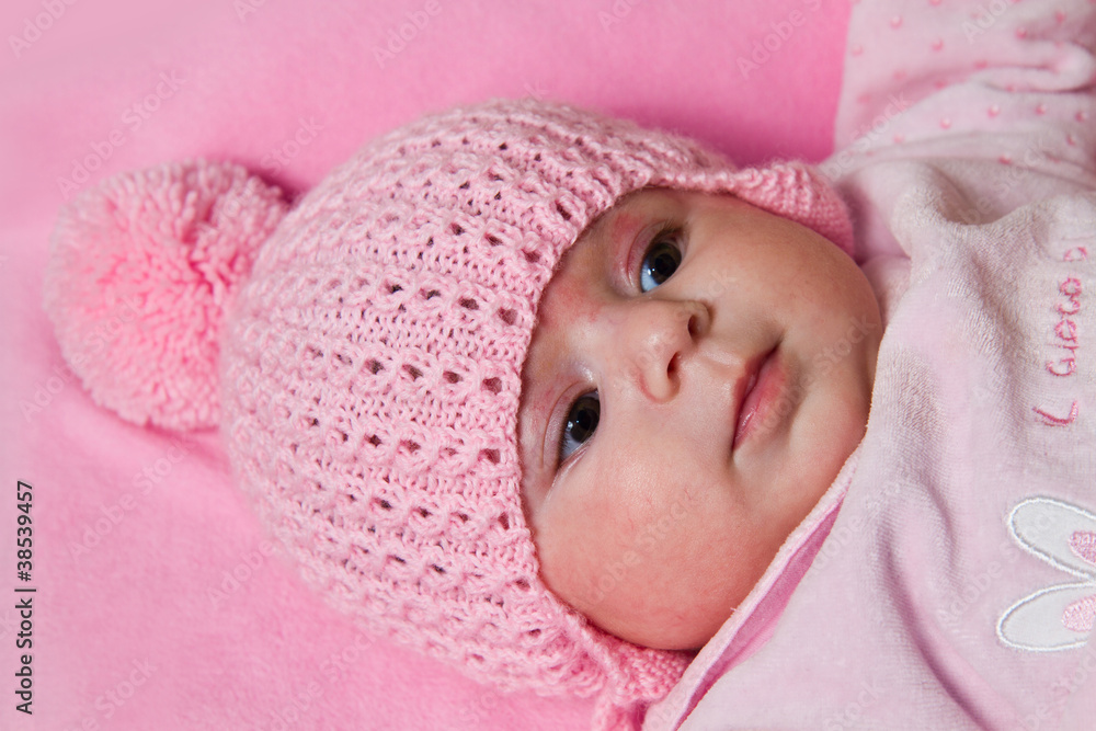 ritratto di bambina con cappellino ritratto di bambina con cappellino