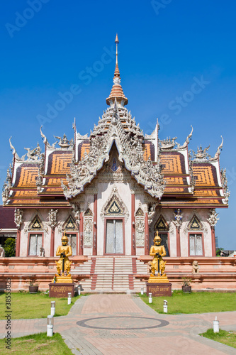 Thai temple © Praiwun Thungsarn