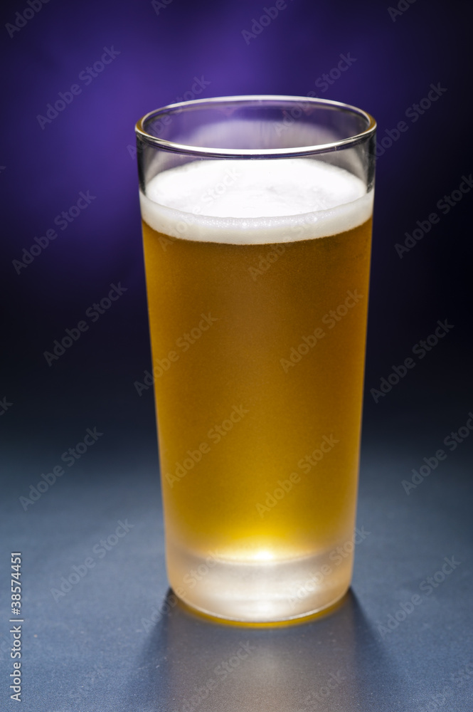Bier glasses in front of a colorful background Bier glasses in front of a colorful background