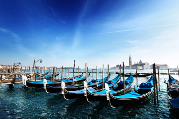 Acrylglasbilder Themen Gondeln am Canal Grande in Venedig  © Iakov Kalinin