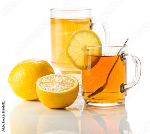 Tea with lemon .