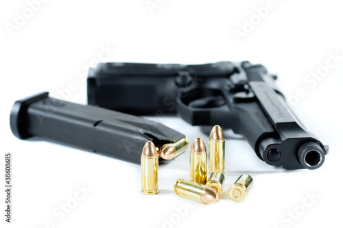 pistola automatica con proiettili photo
