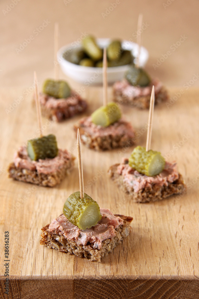 Fototapeta premium leberwurst-schnittchen