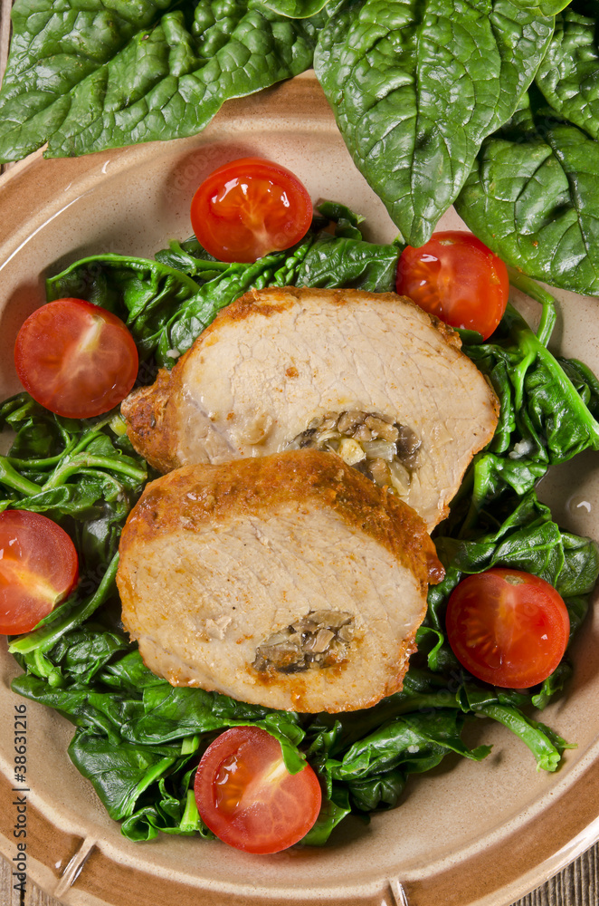 Spinat mit Fleischroulade Spinat mit Fleischroulade