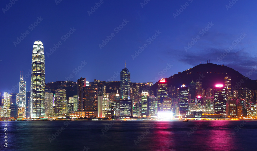 Fototapeta premium Hong Kong skyline at night