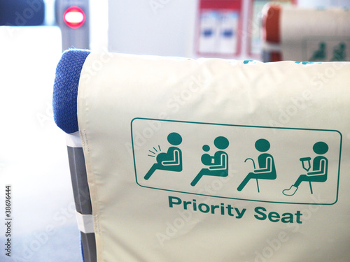 優先席