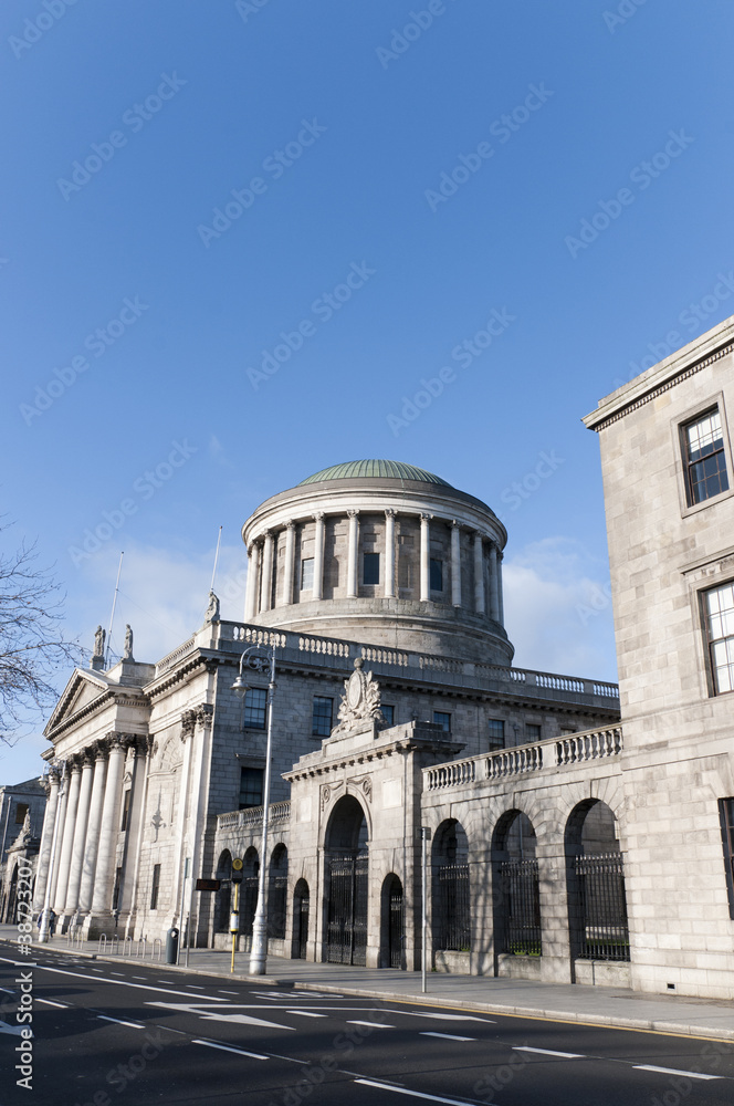 Obraz premium The Four Courts in Dublin City Ireland