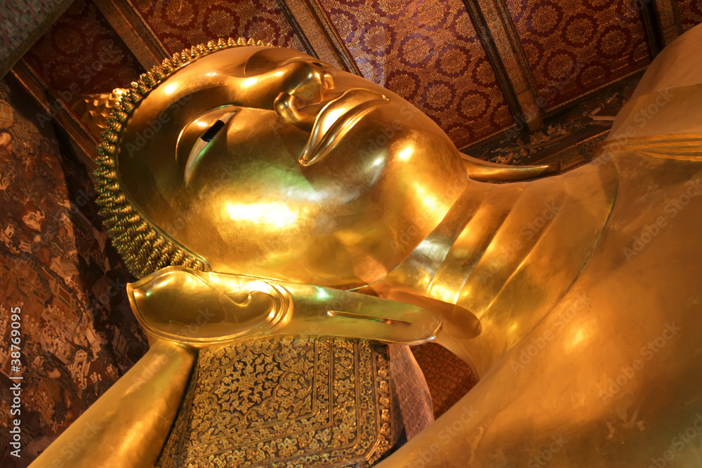 The Big golden Reclining Buddha
