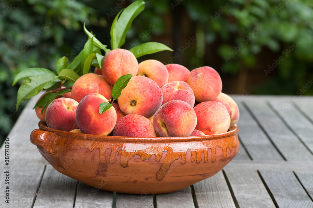 Fresh peaches Fresh peaches
