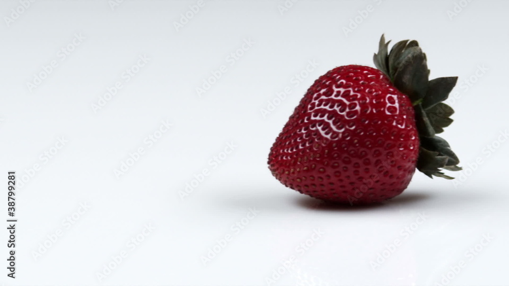 Panning across delicious looking strawberries. Panning across delicious looking strawberries.