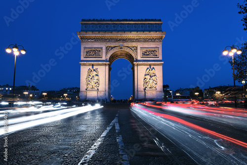 famous Arc de Triomphe by night