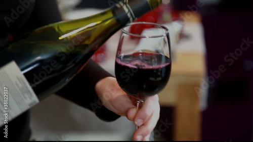 servir du vin