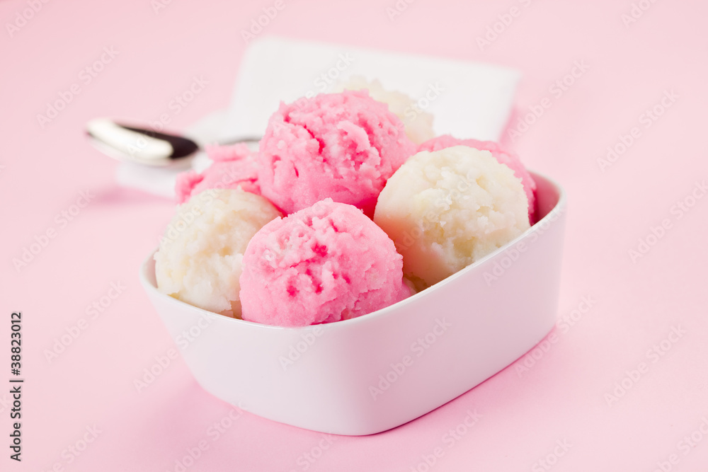 Strawberry Vanilla Ice Cream Strawberry Vanilla Ice Cream