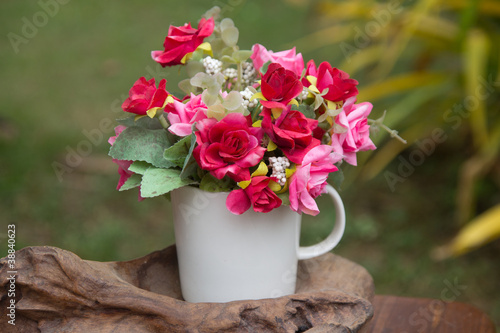 Bouquet of roses in vase