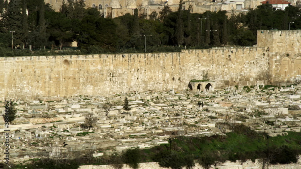 Stockvideon Stock Video Footage of the Muslim Cemetery and Golden Gate