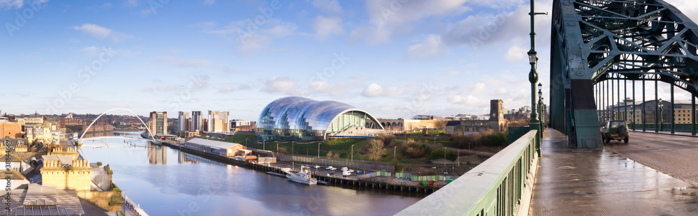 Panoramic of Newcastle and Gateshead quayside - obrazy, fototapety, plakaty 