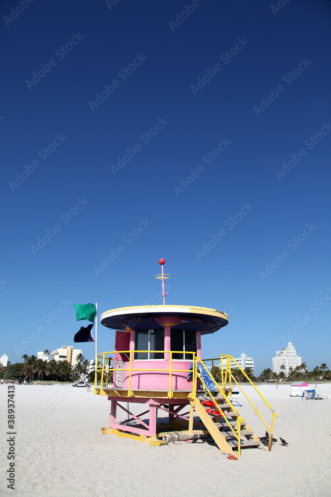 Fototapeta premium Lifeguard Hut in South Beach- Miami