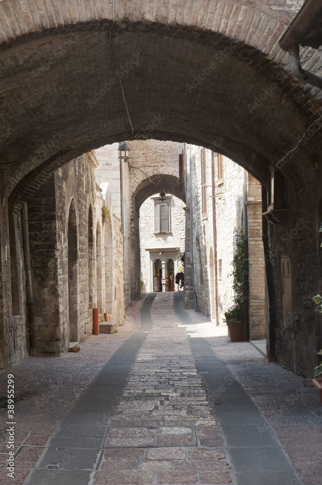 Obraz premium Assisi, old street