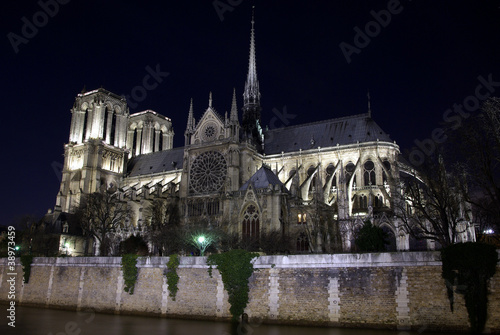Notre-Dame cathedral by night