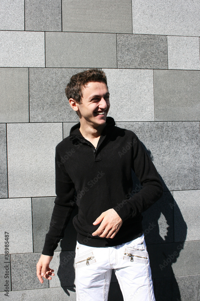 Brunette man picture Brunette man picture