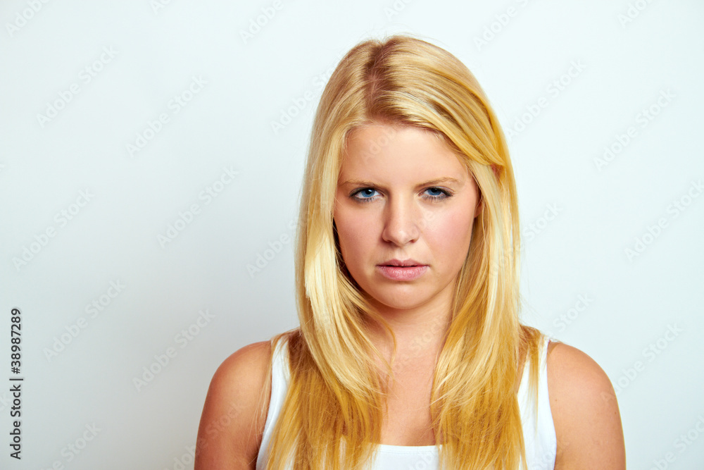 erfolglose traurige frau mit blonden haaren erfolglose traurige frau mit blonden haaren