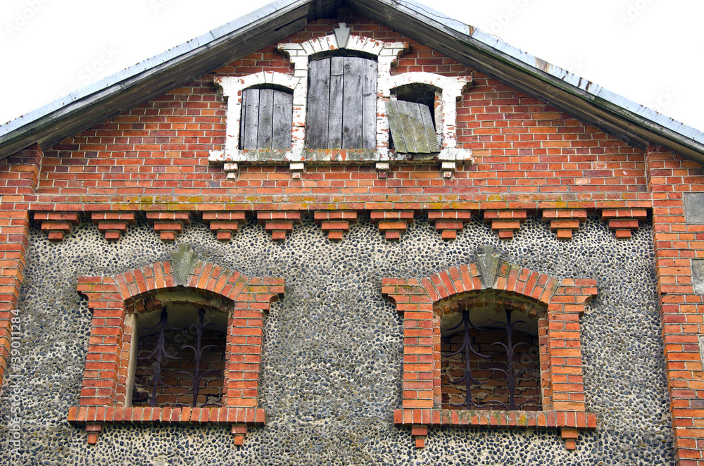 historical manor house windows design