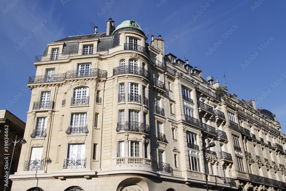 Obraz premium Immeuble du quartier de l'Élysée à Paris