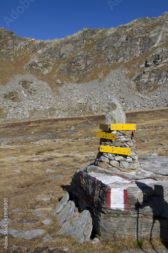 Crossroads in the moutain