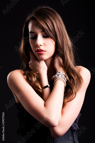 Wallpaper Mural attraktive brünette junge Frau Torontodigital.ca