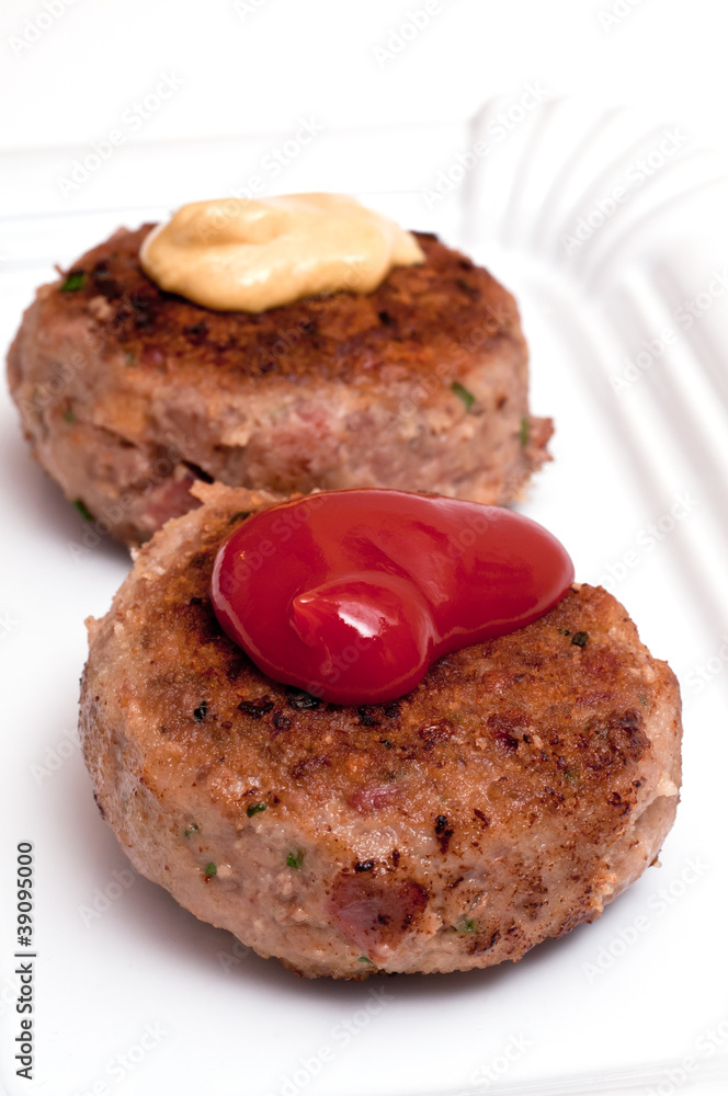 Bullette mit Ketchup Bullette mit Ketchup